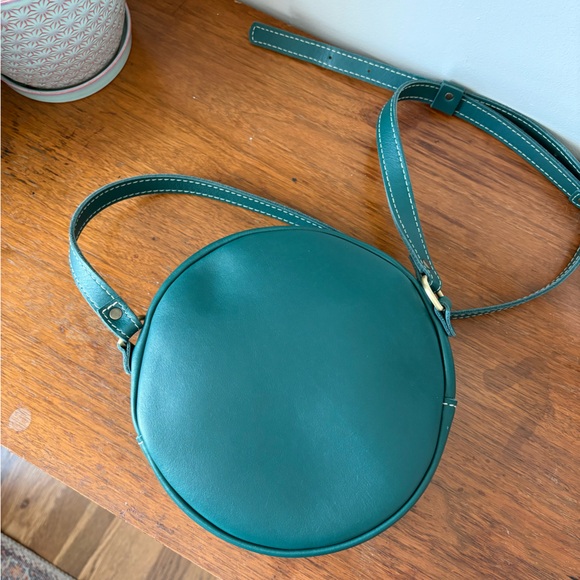 Portland Leather Circle Crossbody Large Peacock - Picture 3 of 5